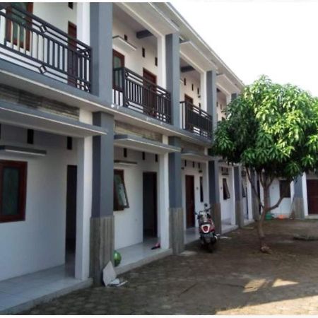格里亚安格拉酒店 Mojokerto 外观 照片