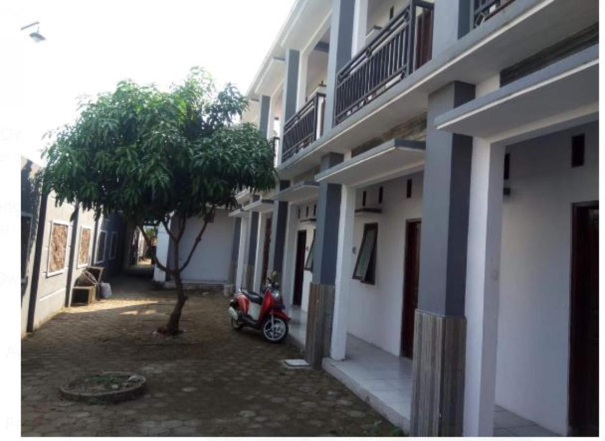 格里亚安格拉酒店 Mojokerto 外观 照片